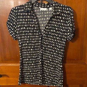 NEW YORK & COMPANY STRETCH TOP X-SMALL